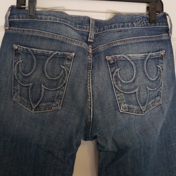 Express Crop Jeans - Picture 3 of 4